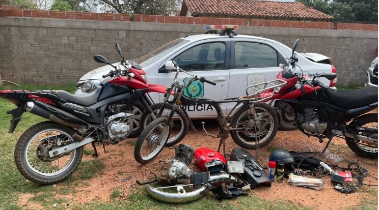 Tres adolescentes presos con arma de fuego y motocicletas robadas 