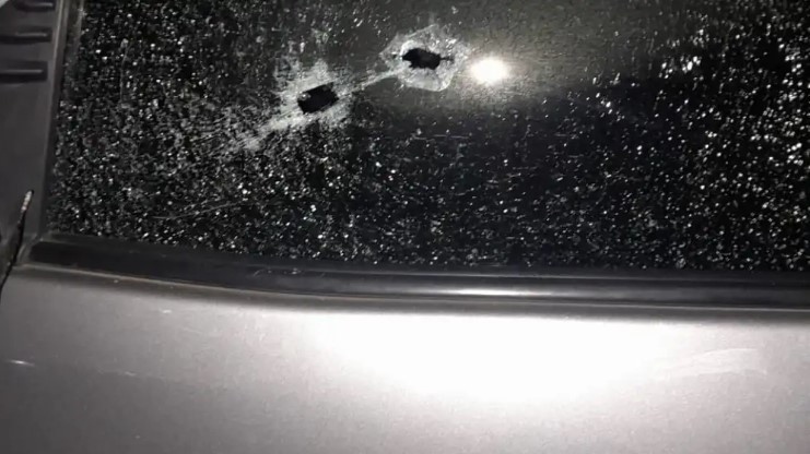 Disparan contra el auto del intendente de Mayor Martínez