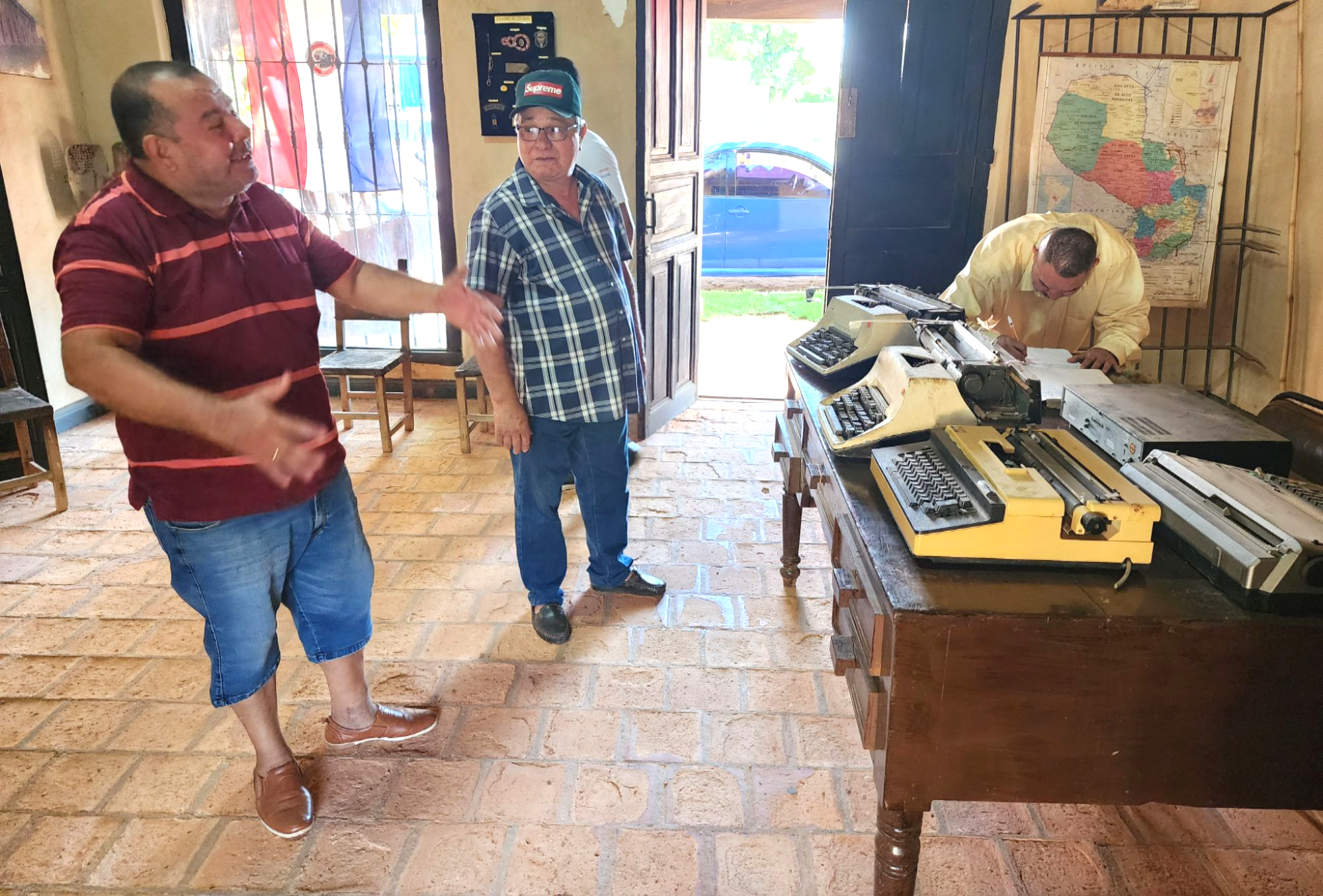 Reliquias de la ex radio Concepción rescatadas y entregadas al Museo Municipal