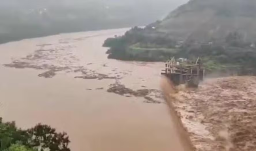 Se rompe represa en Rio Grande do Sul y amenaza a municipios vecinos