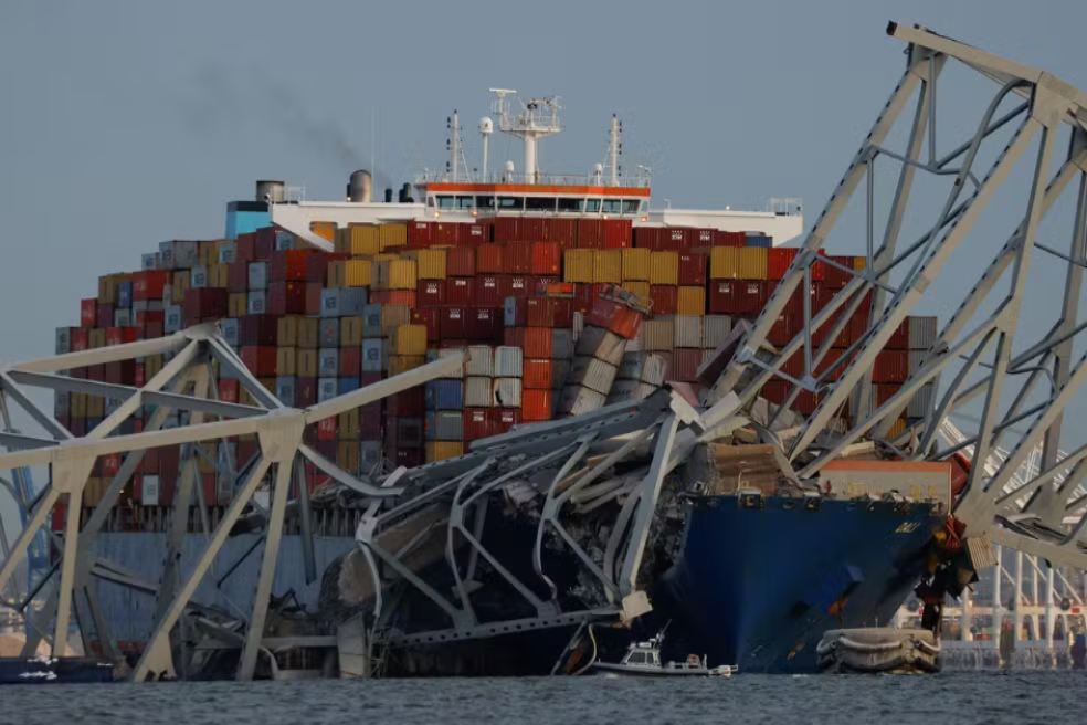 Puente de EE.UU. colapsado: Investigadores recuperan la caja negra de  barco e investigarán combustible inadecuado