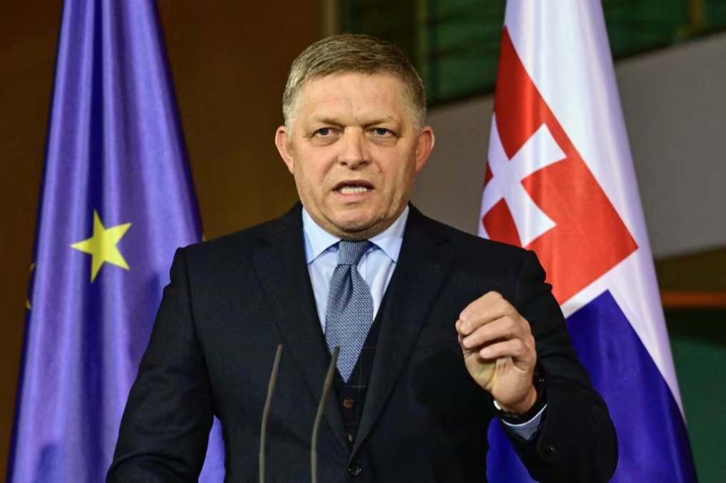 Eslovaquia: primer ministro sigue “muy grave” tras atentado