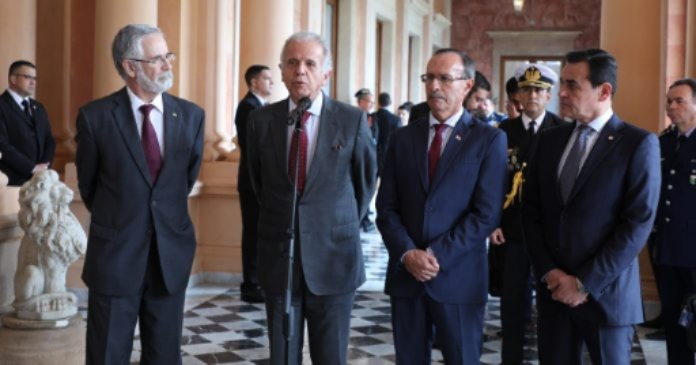 Brasil y Paraguay sellan una nueva alianza sobre defensa y contra el crimen organizado