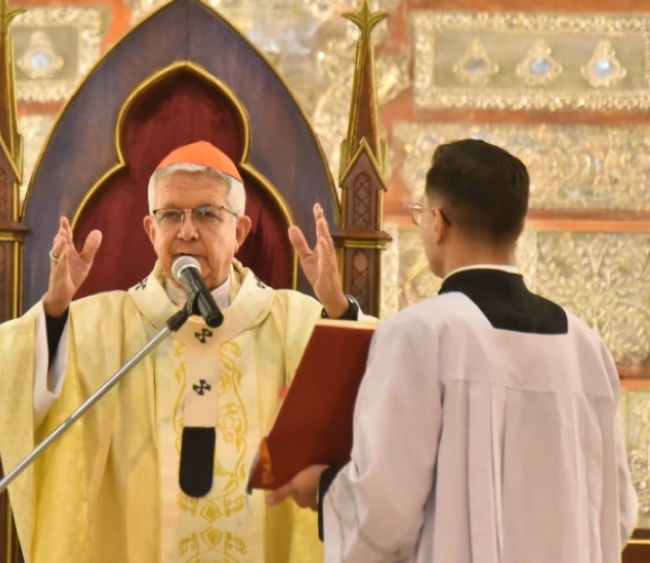 Cardenal Adalberto Martínez pide “mirar a los pobres” y servir como Jesús
