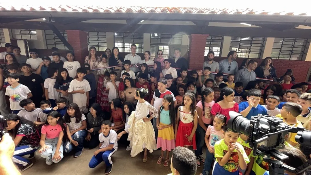 Municipalidad inaugura reforma en la Escuela Generación de La Paz