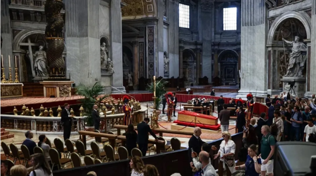 El cortejo fúnebre del papa recorrerá Roma hasta Santa María a paso solemne