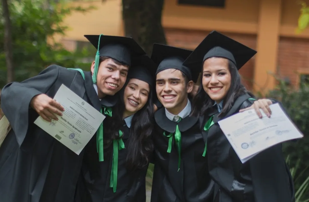 C𝗼𝗻𝘃𝗲𝗿𝘁𝗶𝘁𝗲 𝗲𝗻 𝘂𝗻 𝗲𝗺𝗽𝗿𝗲𝗻𝗱𝗲𝗱𝗼𝗿 𝗿𝘂𝗿𝗮𝗹 𝗲𝗻 𝗹𝗮𝘀 𝗘𝘀𝗰𝘂𝗲𝗹𝗮𝘀 𝗔𝗴𝗿í𝗰𝗼𝗹𝗮𝘀 𝗔𝘂𝘁𝗼𝘀𝗼𝘀𝘁𝗲𝗻𝗶𝗯𝗹𝗲𝘀 𝗱𝗲 𝗖𝗲𝗿𝗿𝗶𝘁𝗼 𝘆 𝗕𝗲𝗹𝗲́𝗻