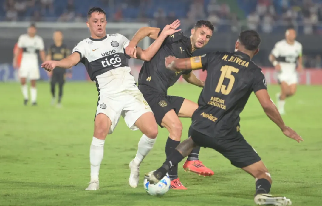 Olimpia visita a Peñarol en cruce copero