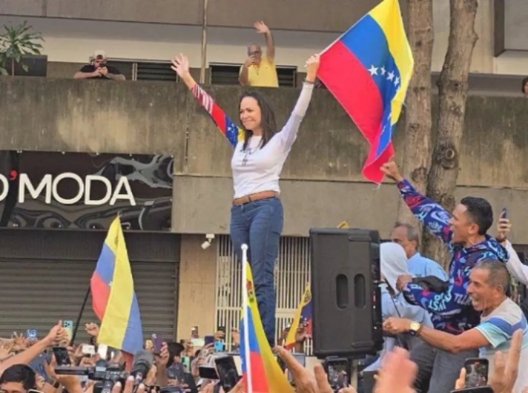 María Corina Machado cuenta cómo le detuvieron y anuncia más presión internacional contra Maduro