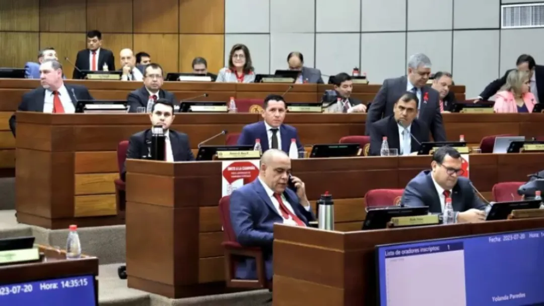 Oficialistas impulsan finalmente regreso al horario de invierno y verano por efectos negativos en escolares