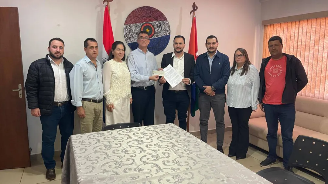 Firman convenio interinstucional entre la Municipalidad local y el Hospital Regional de P.J.C 