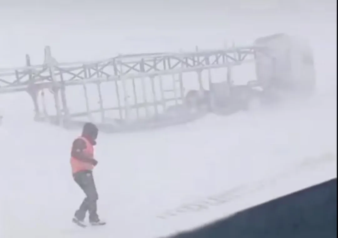 Chile: ocho paraguayos rescatados tras tormenta, dos decidieron no abandonar sus camiones
