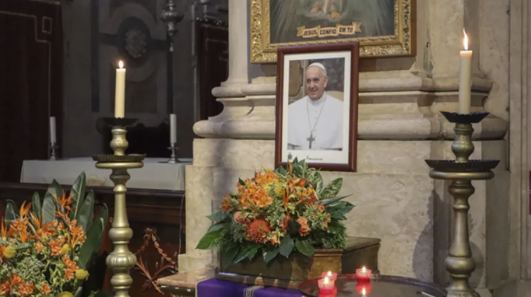 El médico del Papa revela sus últimos instantes de vida y que quería “morir en casa”