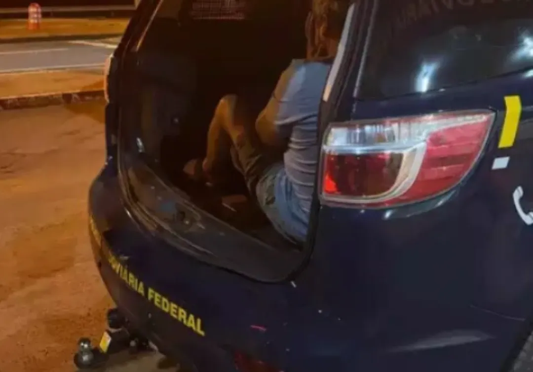 PRF aprehende a camión de transporte de Ponta Porã e incauta 235 kilogramos de cocaína     