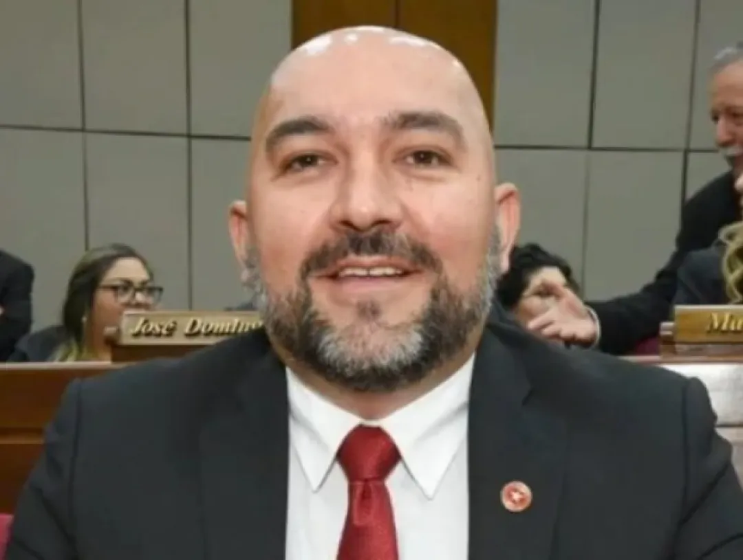 Mientras la fiscalía aguarda los chats, Orlando Arévalo analiza retirar su renuncia