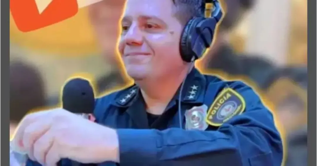 Vecinos se movilizan para que el policía youtuber no sea trasladado