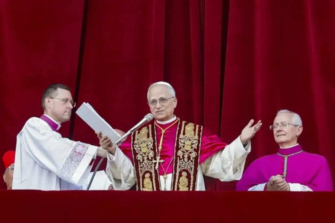 El papa León XIV lamenta que en muchos contextos la fe cristiana se reduce a lo absurdo