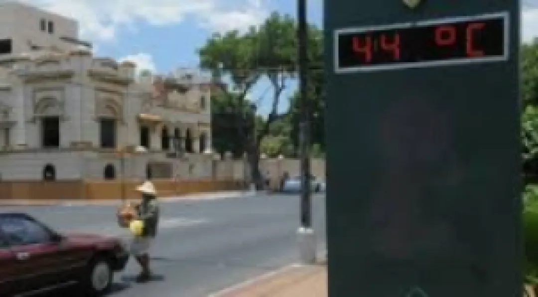 Calor extremo: aconsejan hidratarse y evitar alimentos con alto contenido en grasa